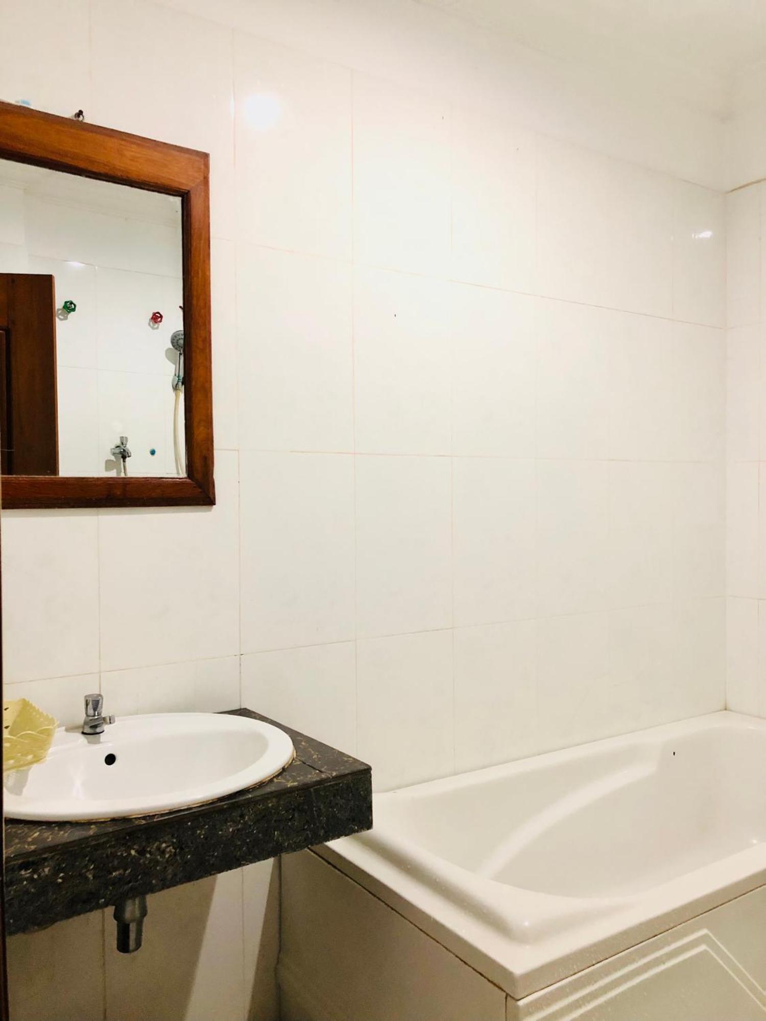 Golden Papaya Guest house
